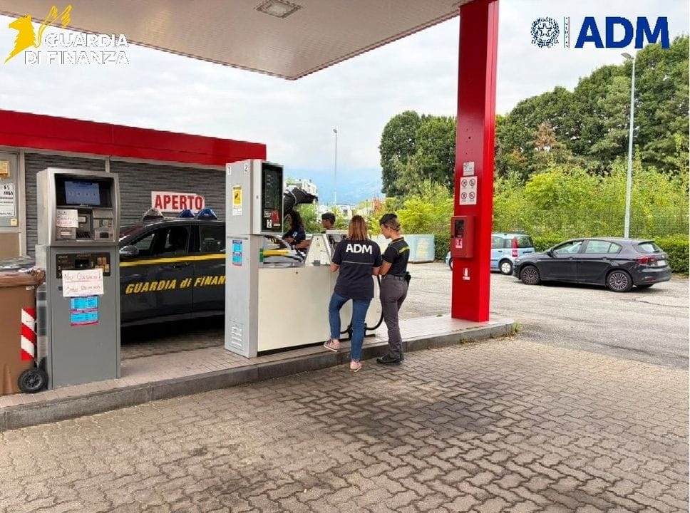 Sequestrati 20mila litri di gasolio dalla finanza