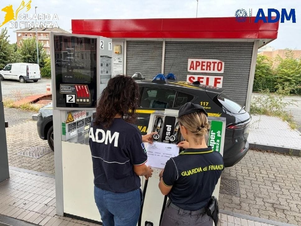 Sequestrati 20mila litri di gasolio dalla finanza
