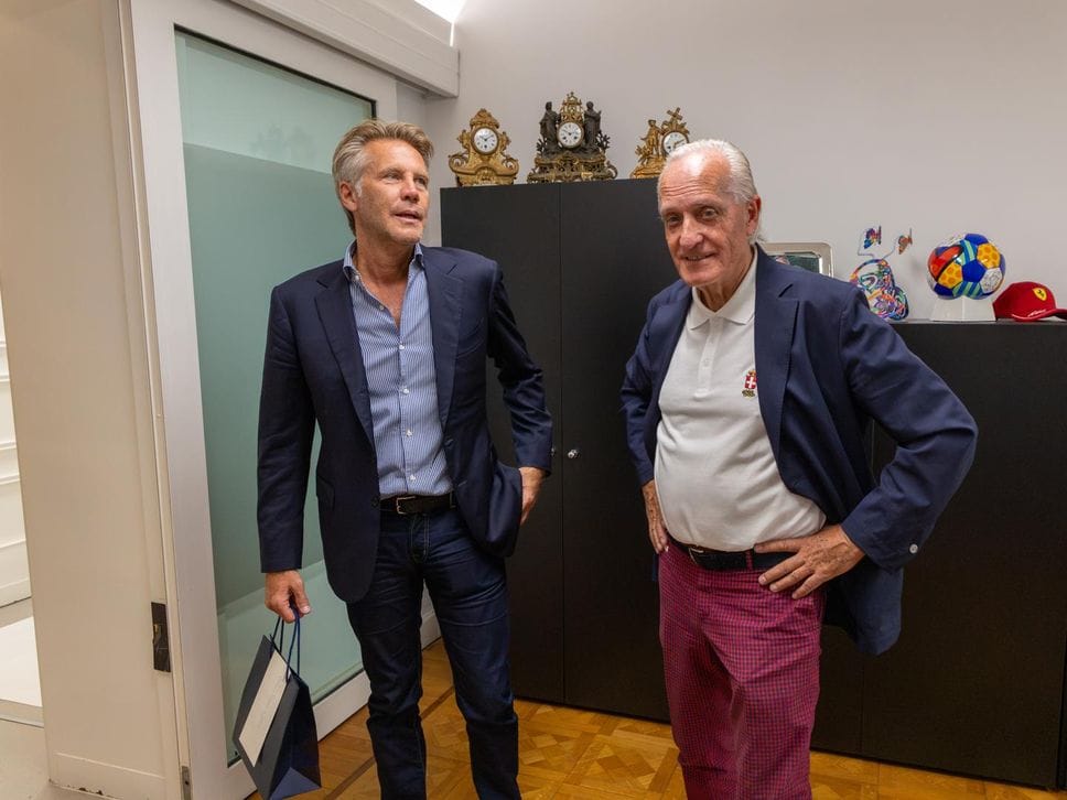 In tanti per il principe Emanuele Filiberto a Biella. Fotogallery