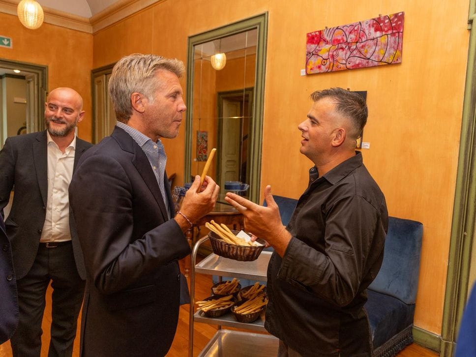 In tanti per il principe Emanuele Filiberto a Biella. Fotogallery